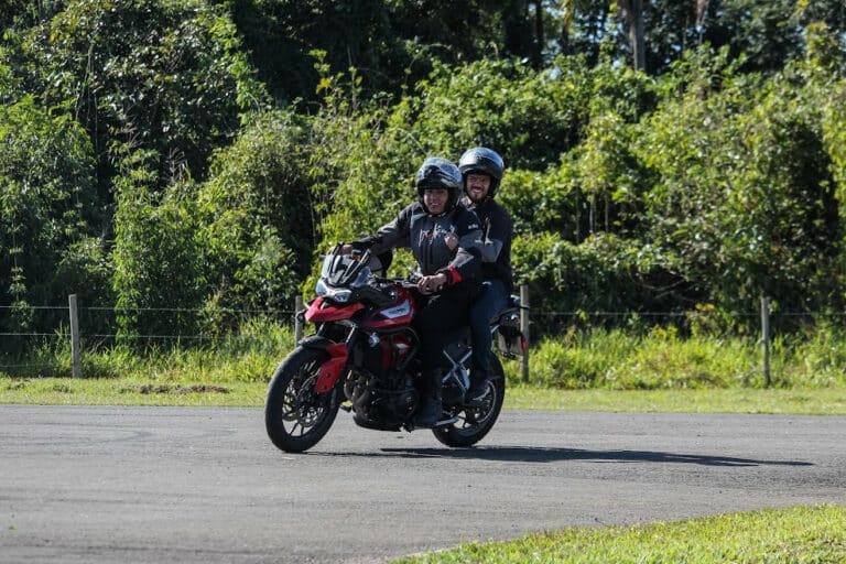 Triumph promove fim de semana de experiências em Manaus