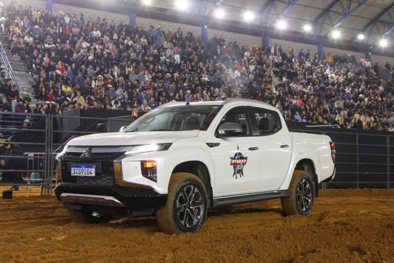 L200 Triton Sport oficial do PBR Brasil em 2023